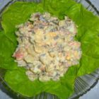 Салат с горбушей и морской капустой